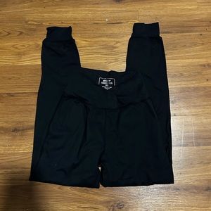 ECHT buttery soft joggers
